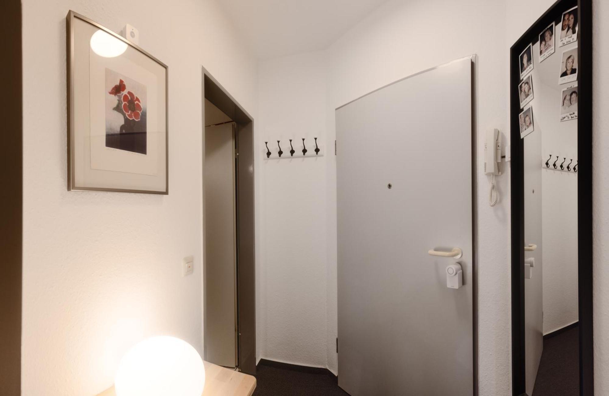Zentrale Ruhige Wohnung Mit Parkplatz Paderborn Exterior foto